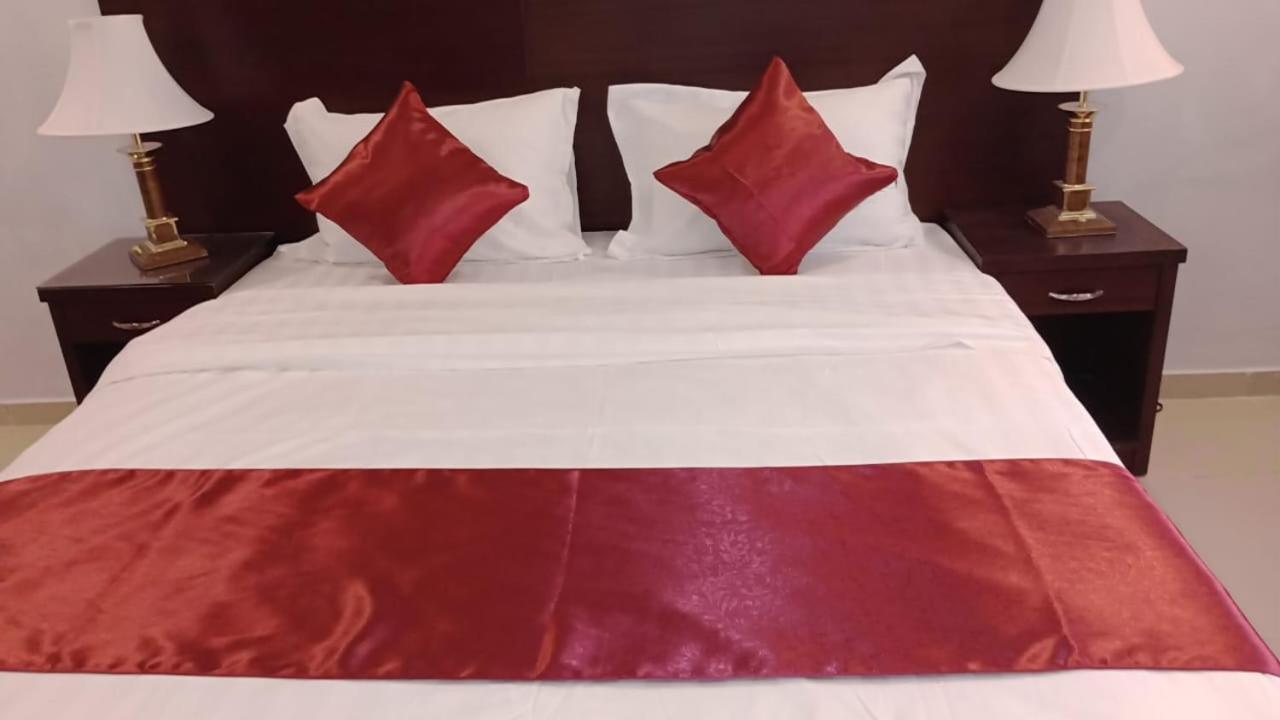 In Taibah Aparthotel Medina Eksteriør bilde