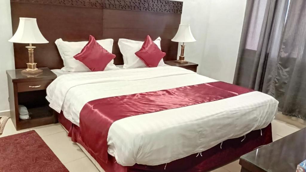In Taibah Aparthotel Medina Eksteriør bilde